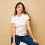 Tricouri cu guler rotund vs guler în V: când să le alegi